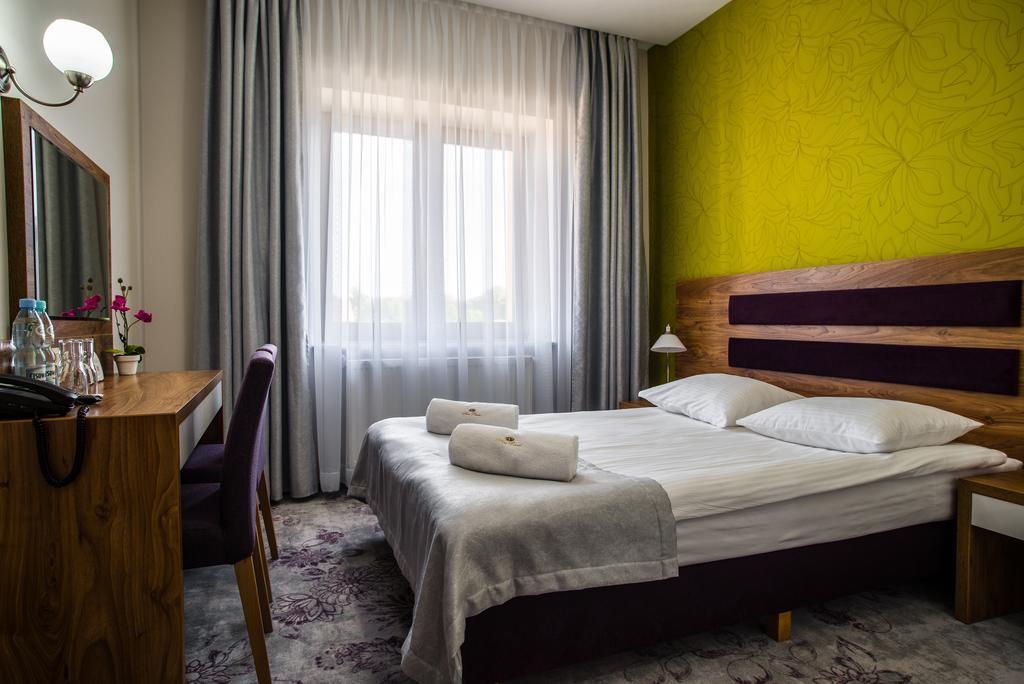 Hotel Polonia Біла Підляська Екстер'єр фото